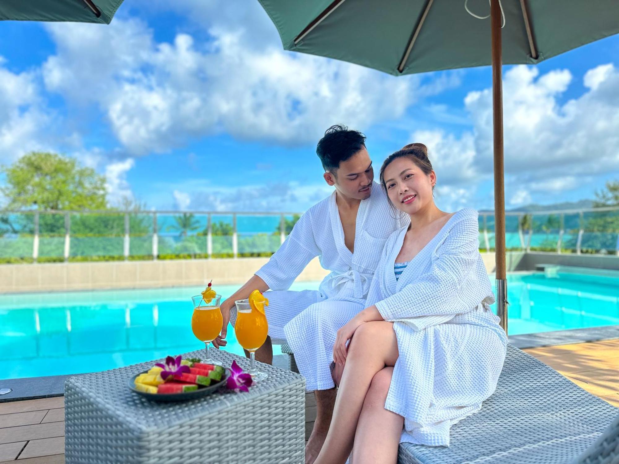 Clarian Hotel Beach Patong Kültér fotó
