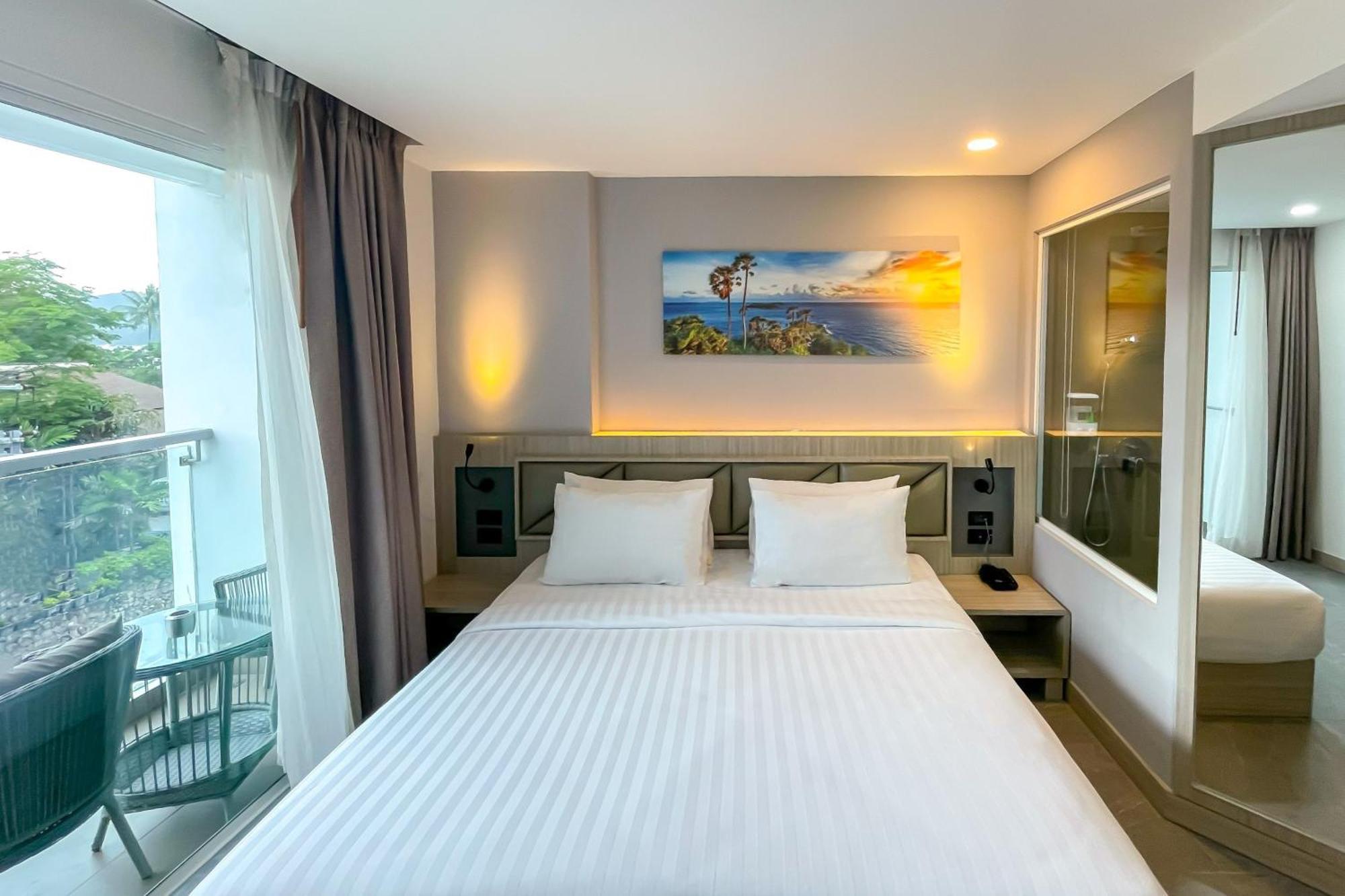 Clarian Hotel Beach Patong Kültér fotó