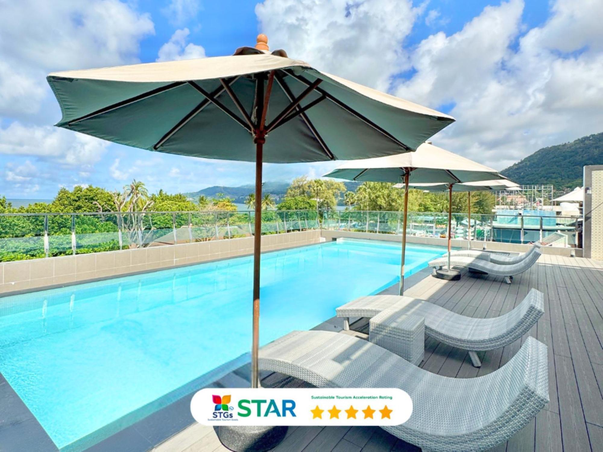 Clarian Hotel Beach Patong Kültér fotó