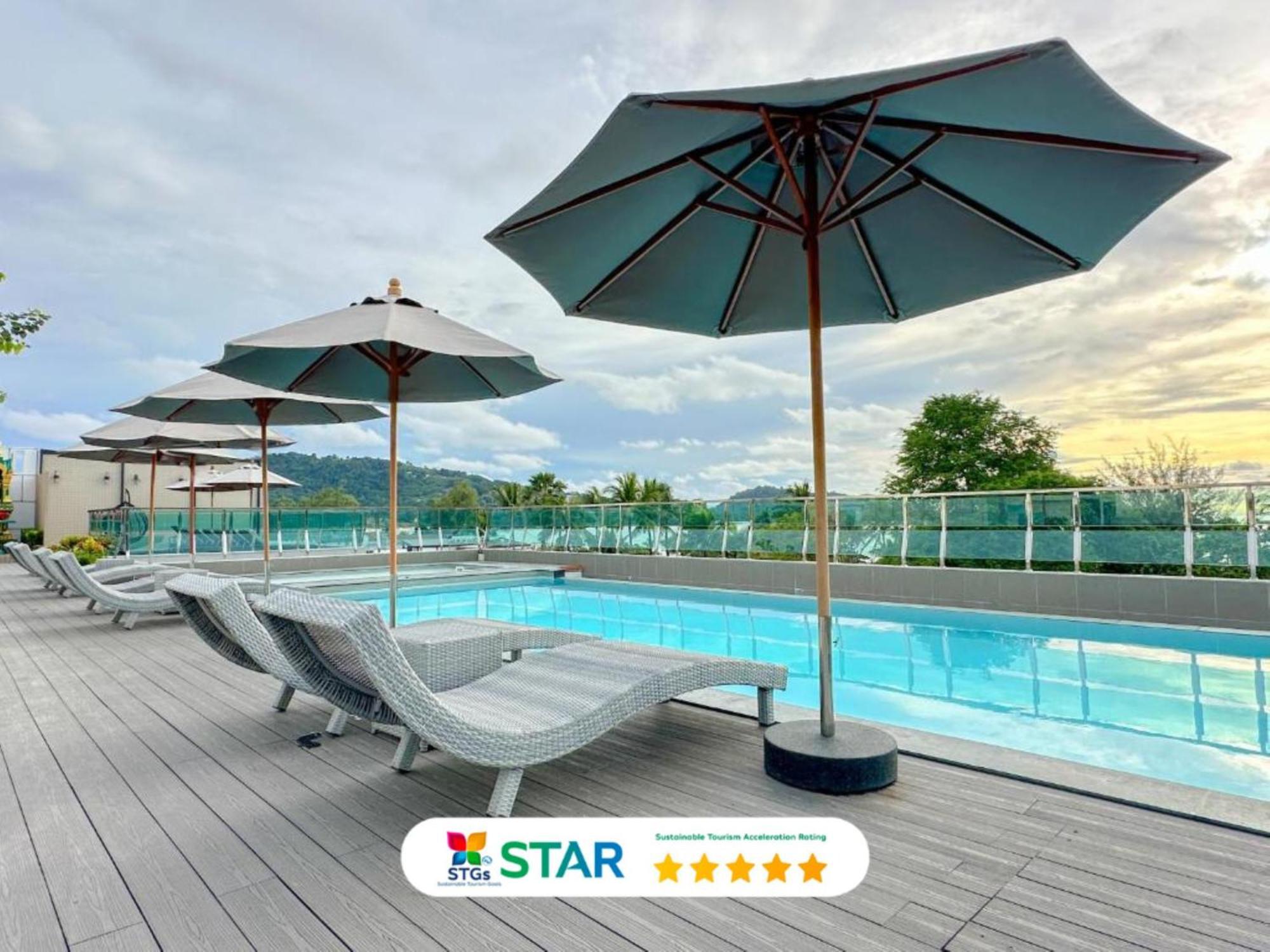 Clarian Hotel Beach Patong Kültér fotó